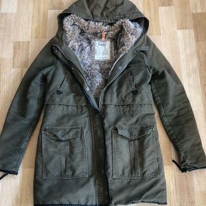 Zara Trafaluc military green faux fur jacket